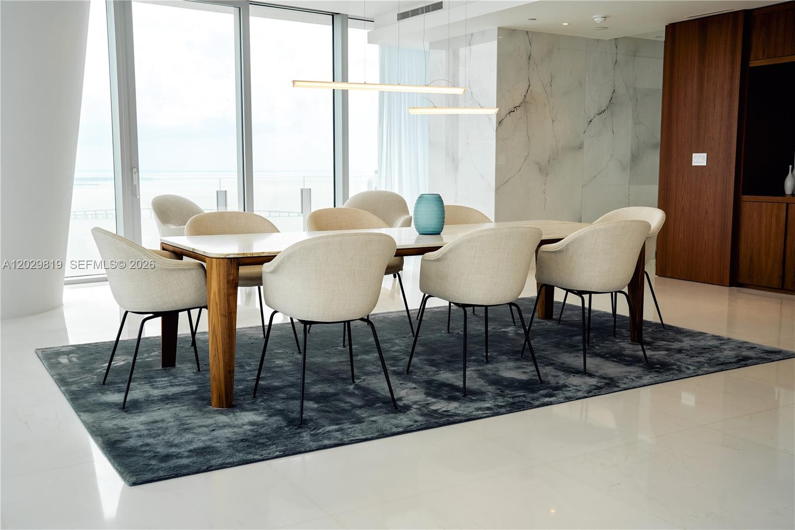image Aston Martin Residences8