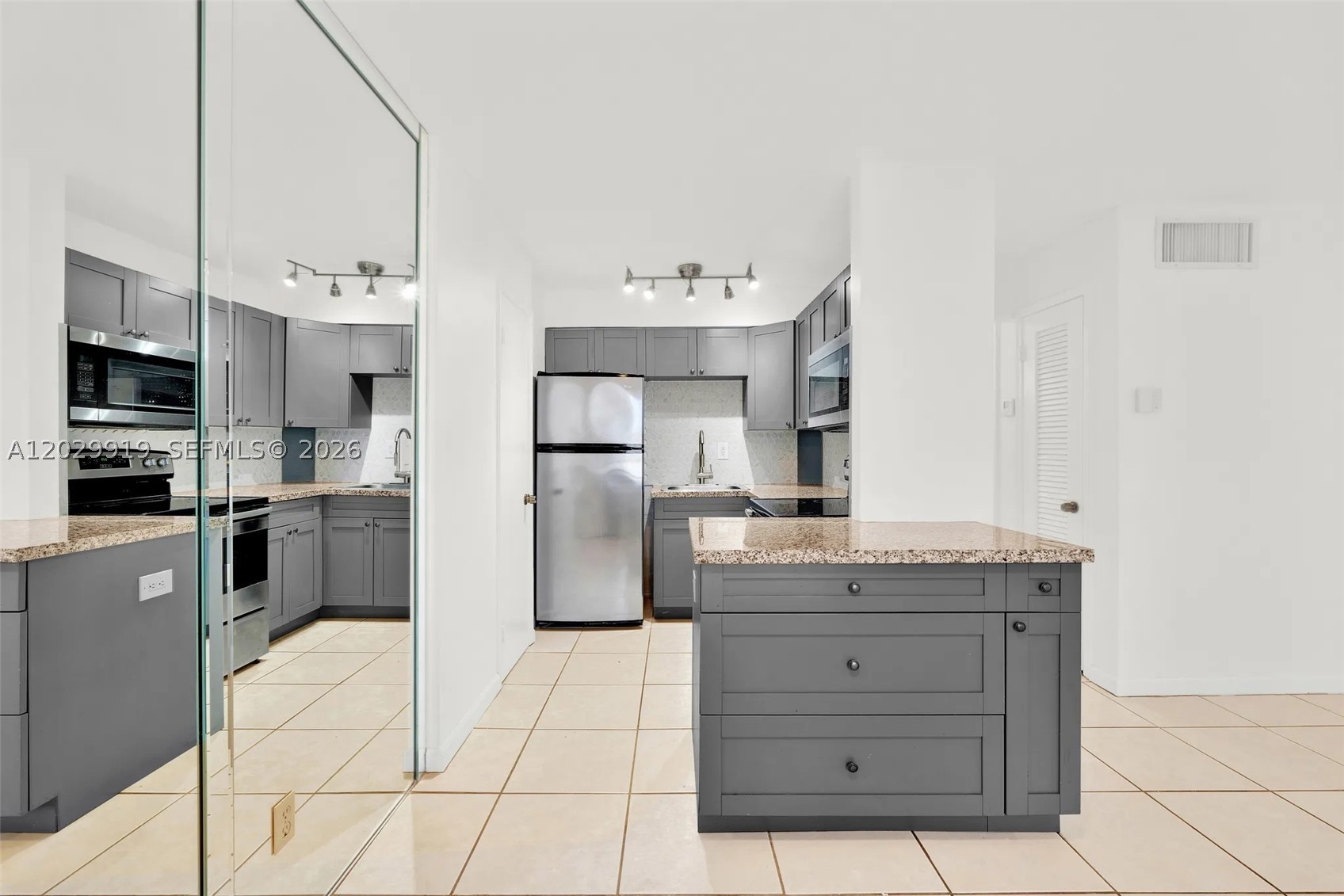 8701 SW 141st St #H6 Palmetto Bay, FL 33176