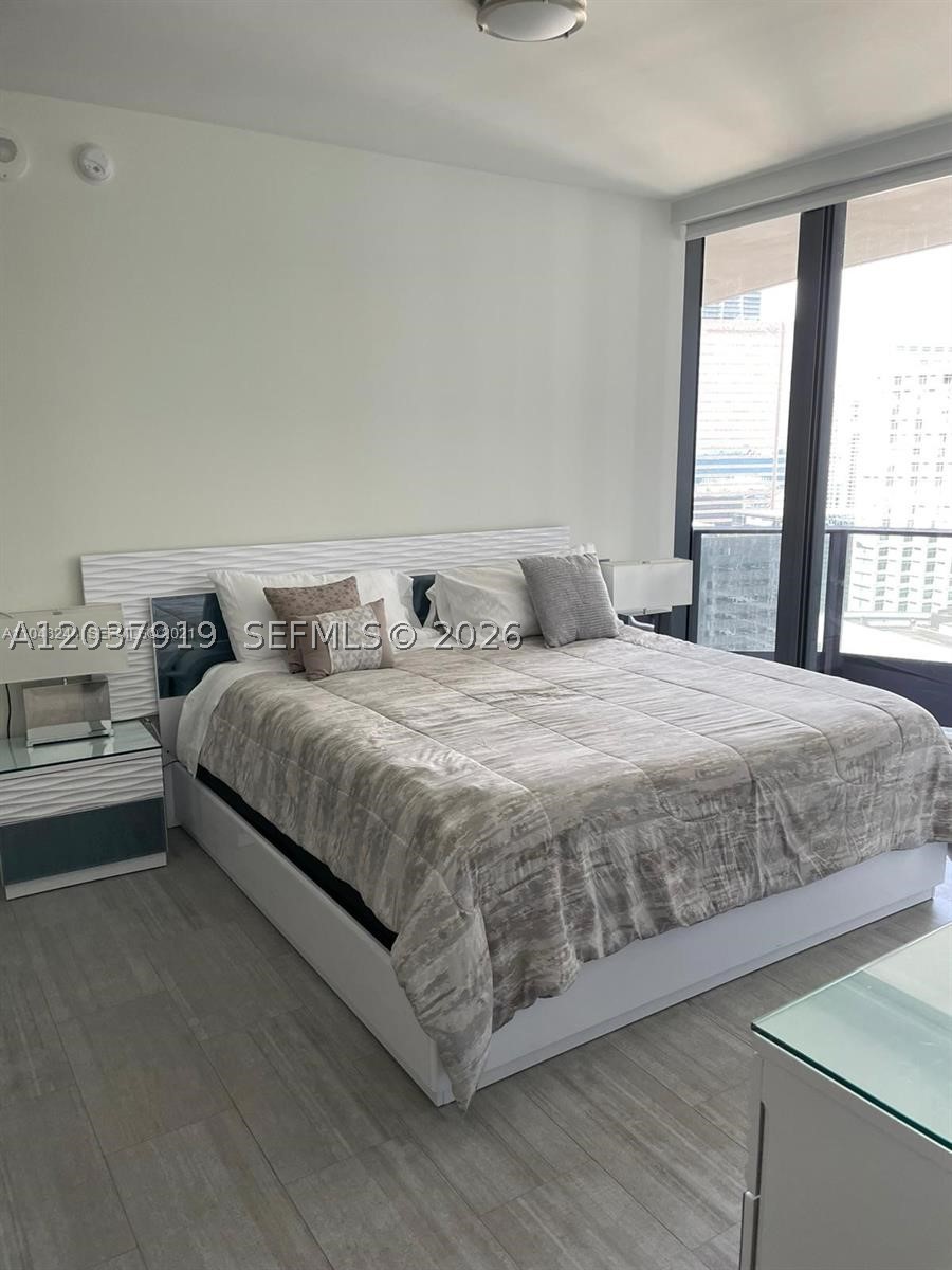 image Brickell Flatiron15
