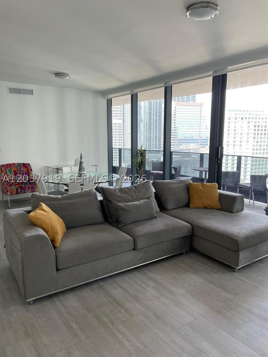 image Brickell Flatiron16