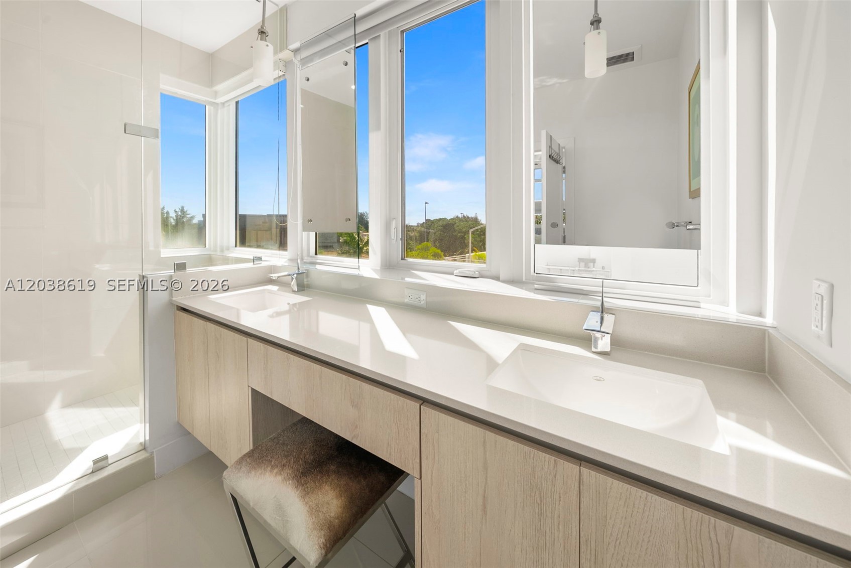 39 N Shore Dr Miami Beach, FL 33141
