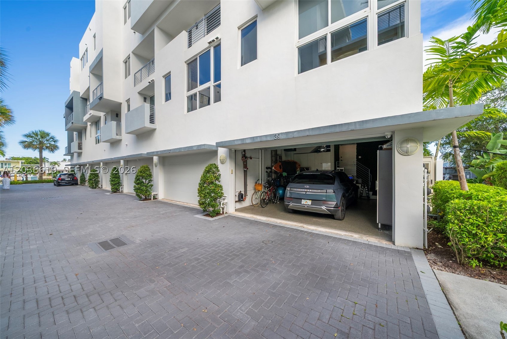 39 N Shore Dr Miami Beach, FL 33141