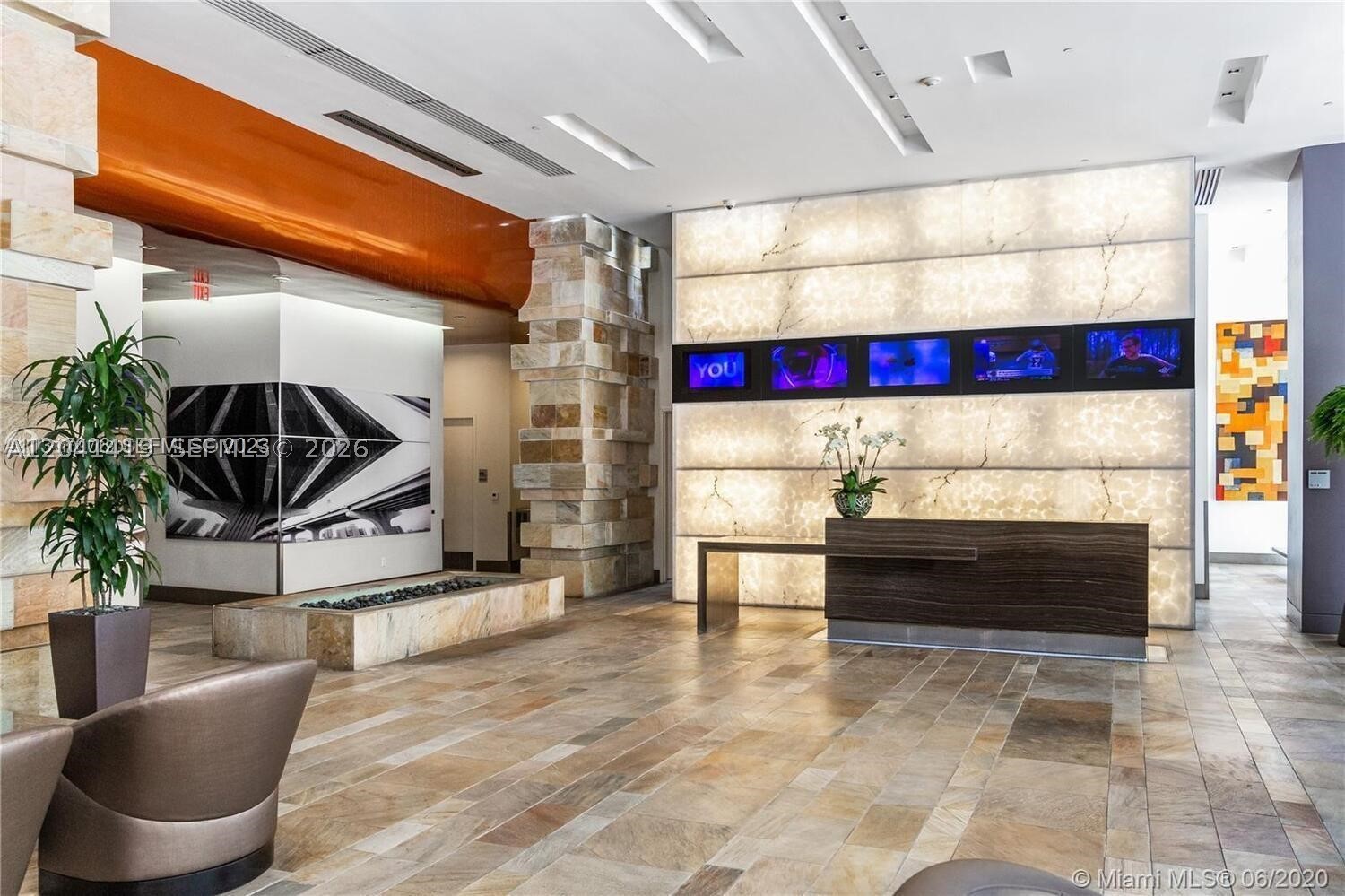 500 Brickell Ave #3706