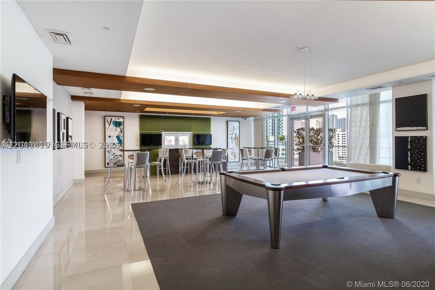 image 500 Brickell East5