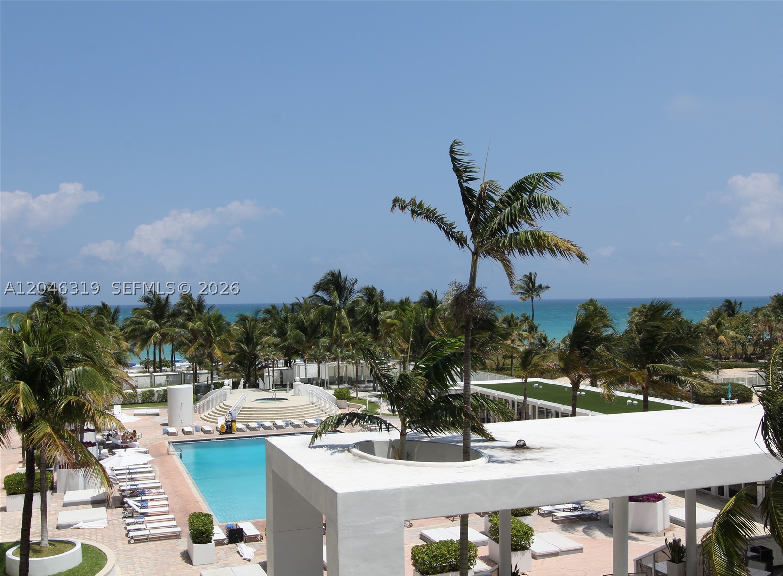 10275 Collins Ave #318