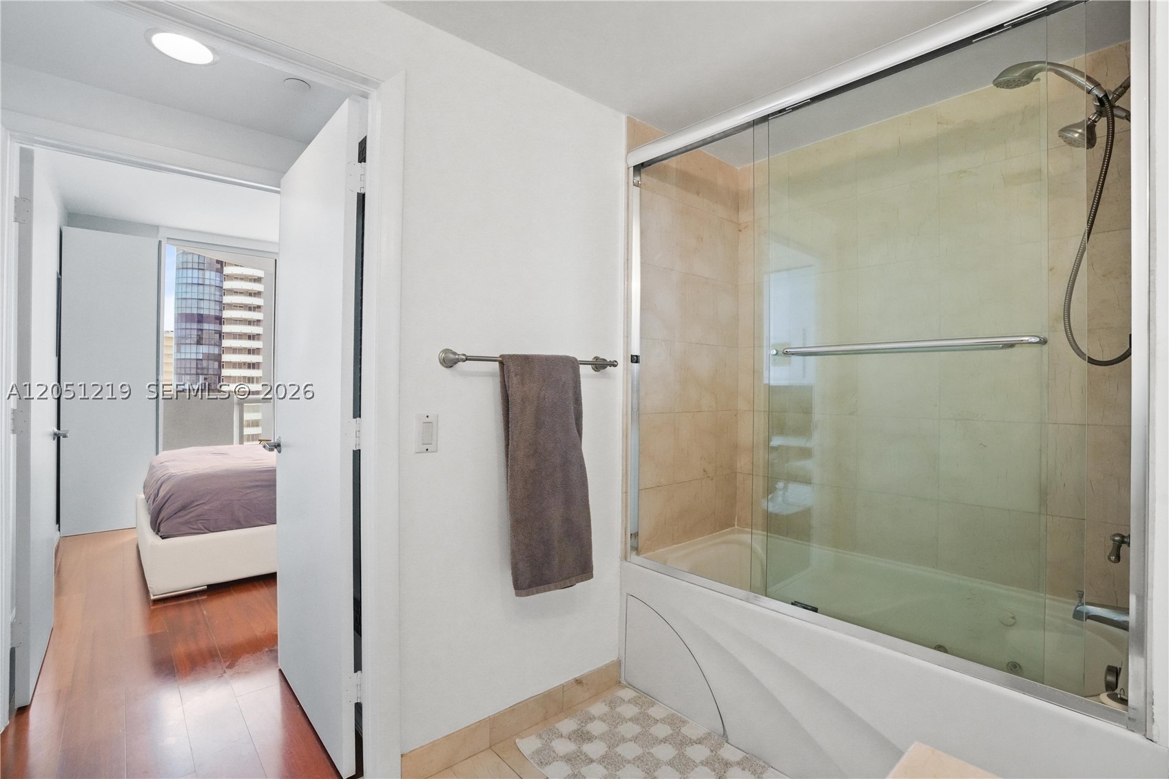 image Akoya8
