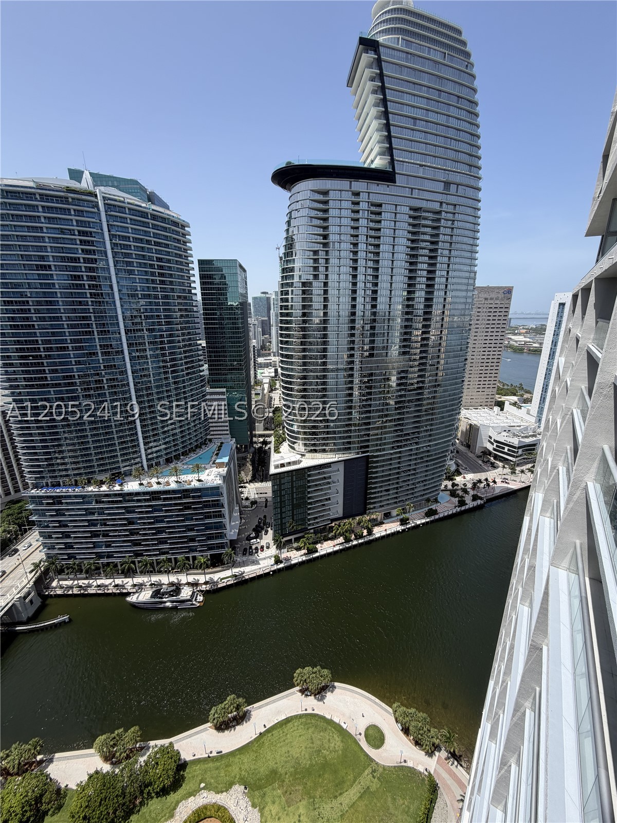 image Icon Brickell I17