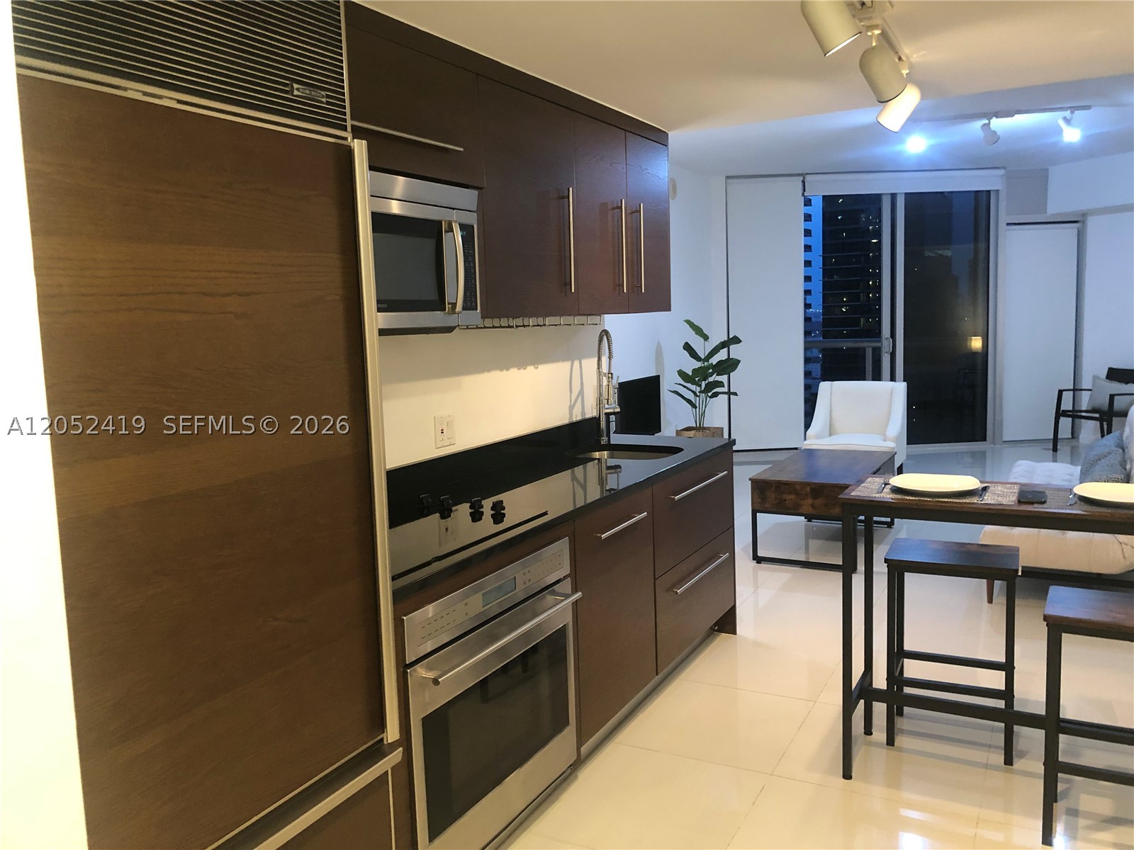 image Icon Brickell I1