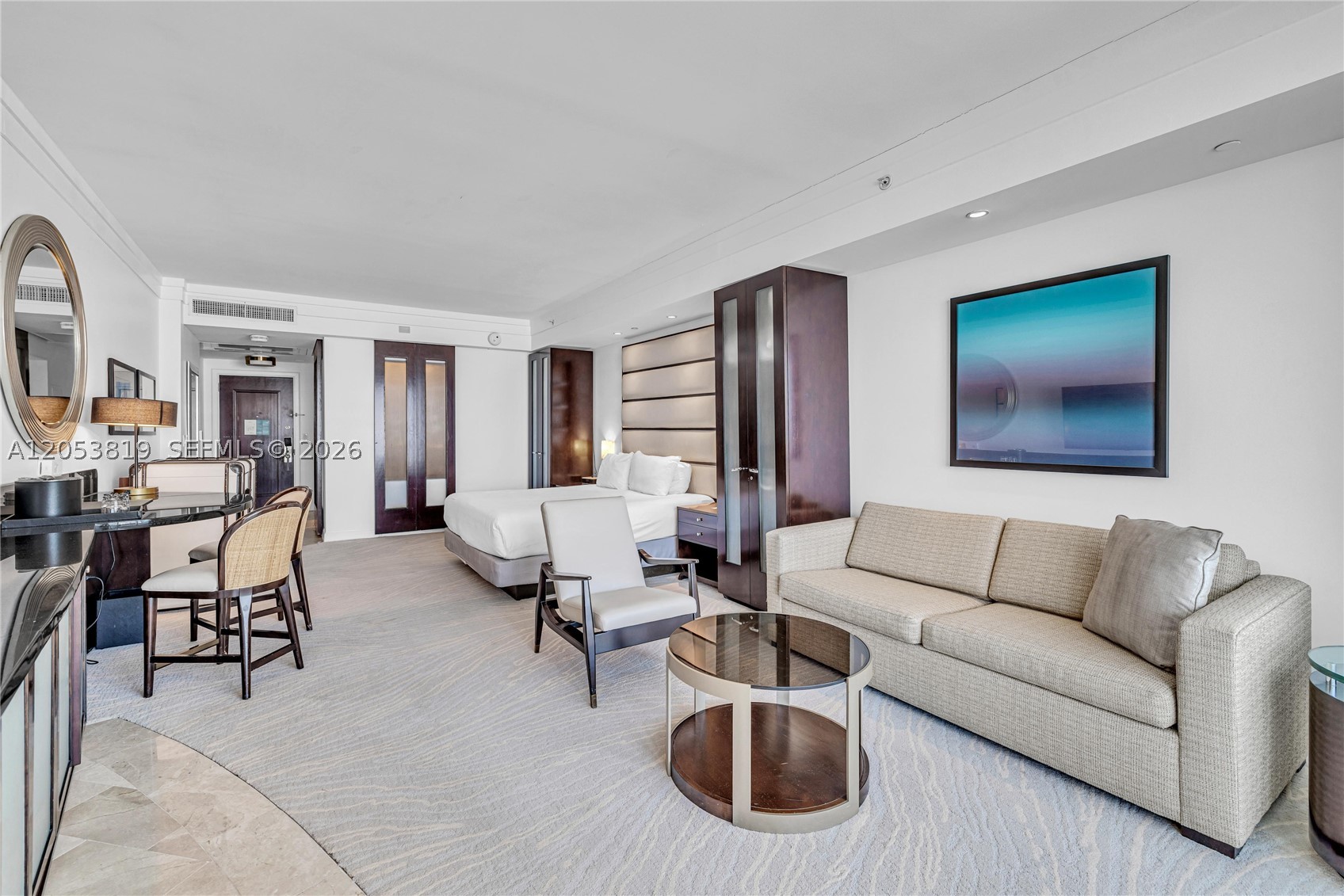 4391 Collins Ave #1706 Miami Beach, FL 33140
