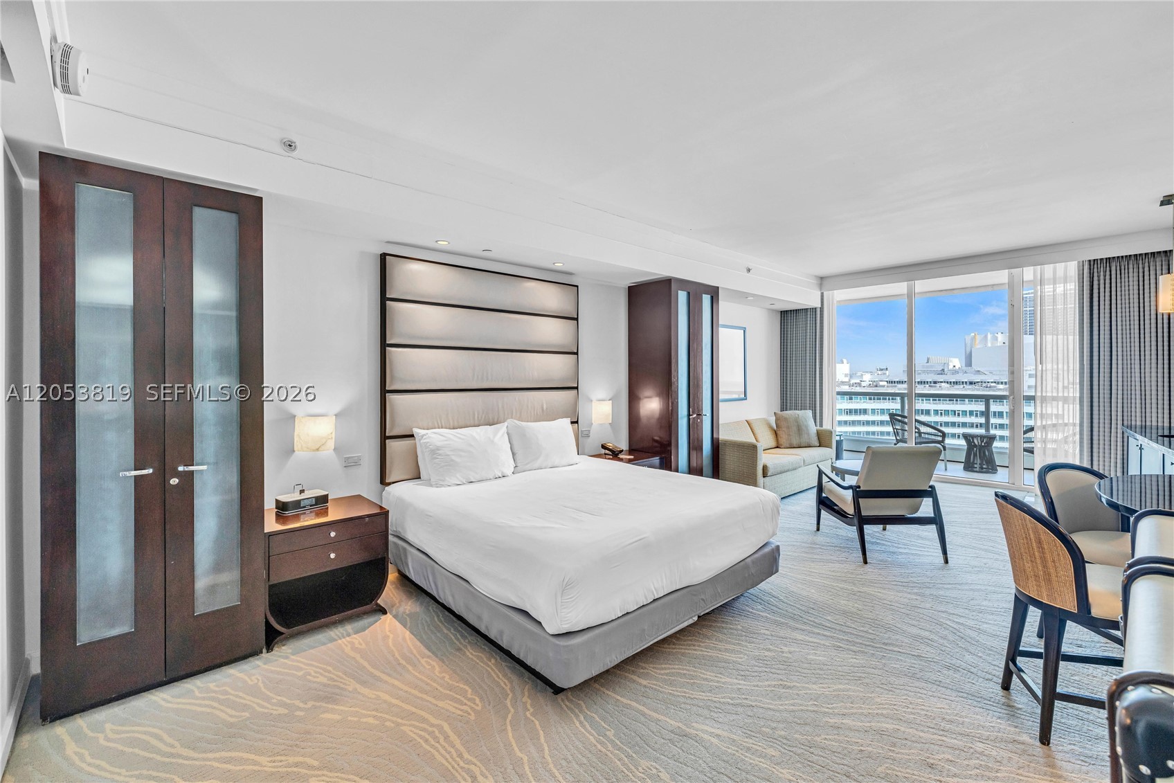 4391 Collins Ave #1706 Miami Beach, FL 33140