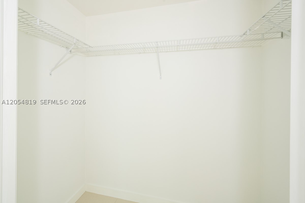 image 500 Brickell West18