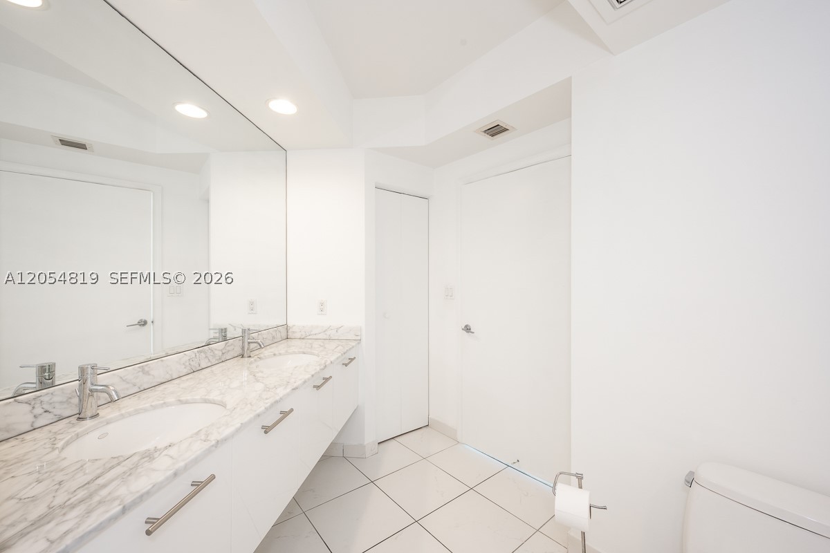 image 500 Brickell West20