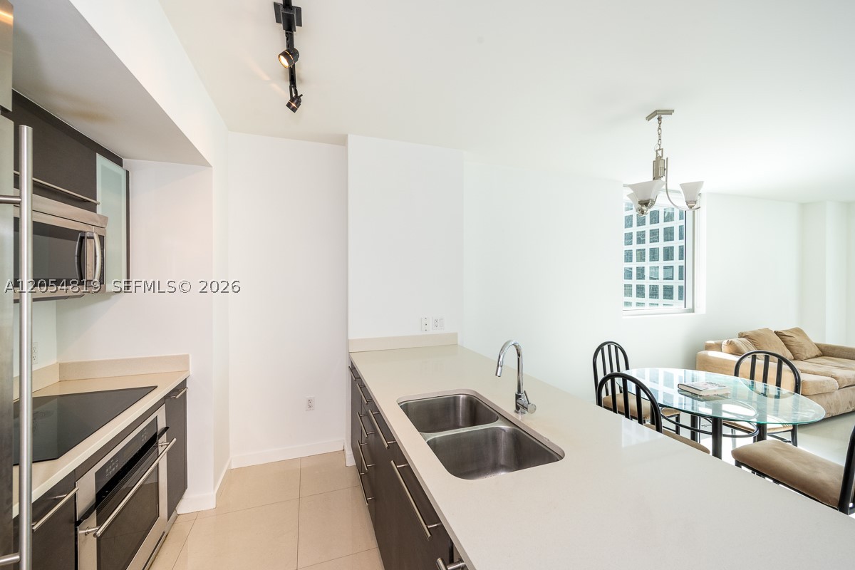 image 500 Brickell West4