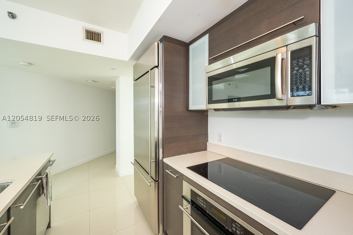image 500 Brickell West5
