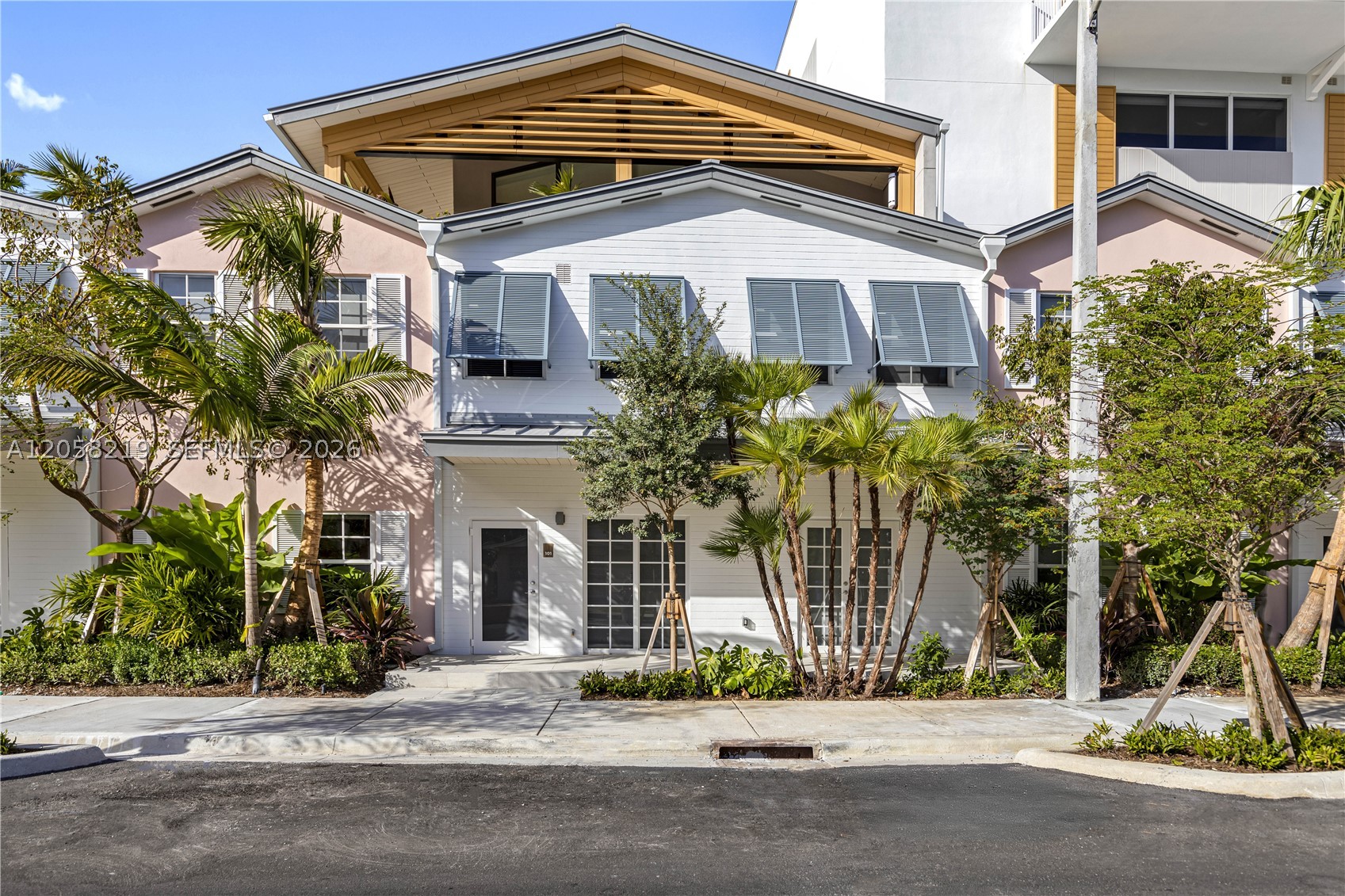 3335 Thomas Ave #103 Miami, FL 33133