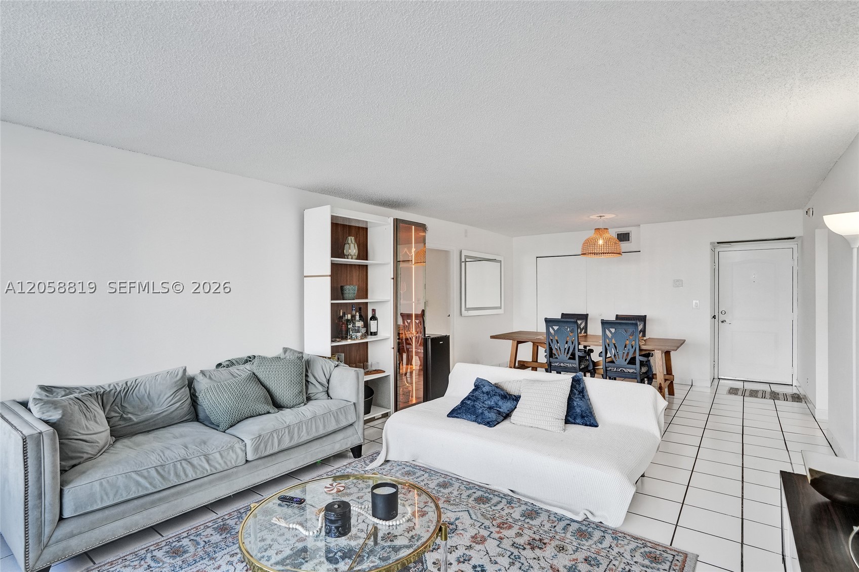 image Arlen House East11