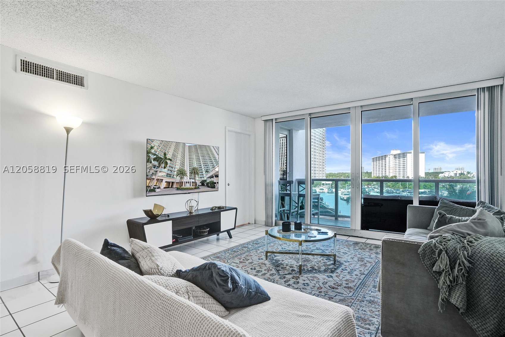 image Arlen House East14
