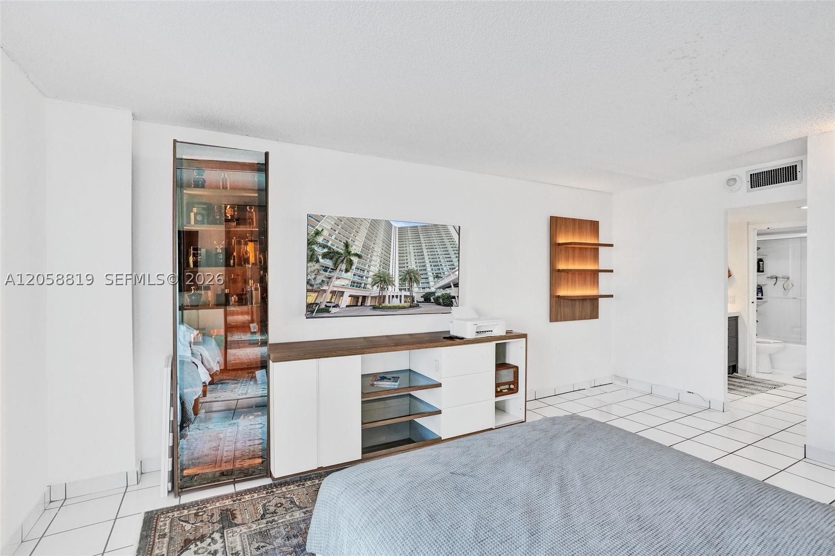 image Arlen House East17
