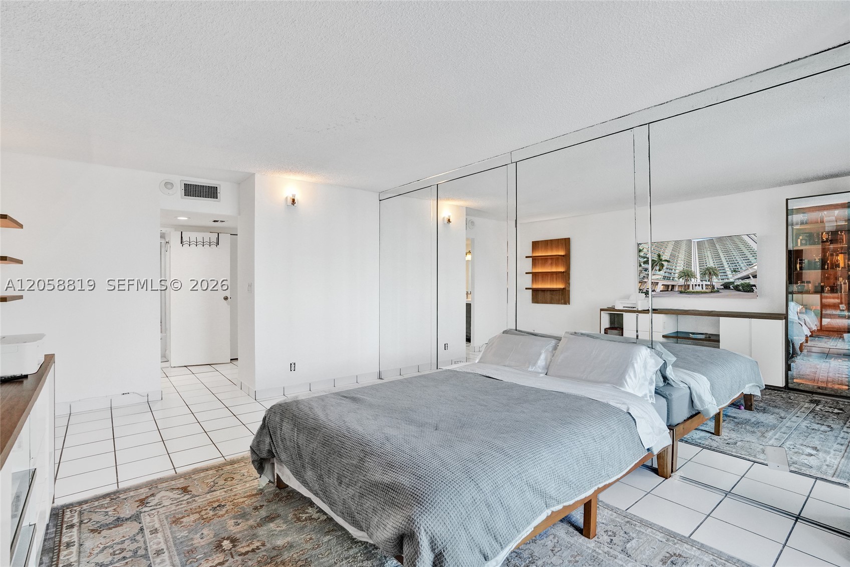 image Arlen House East18