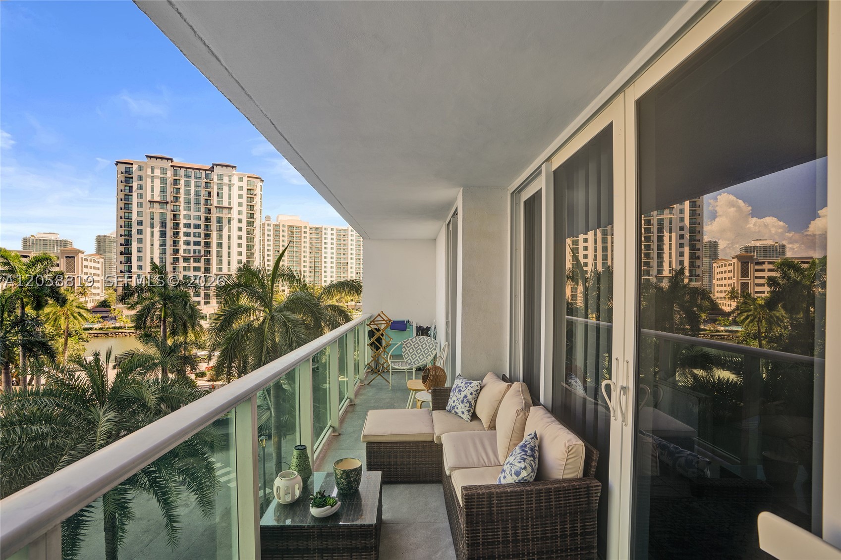 image Arlen House East34