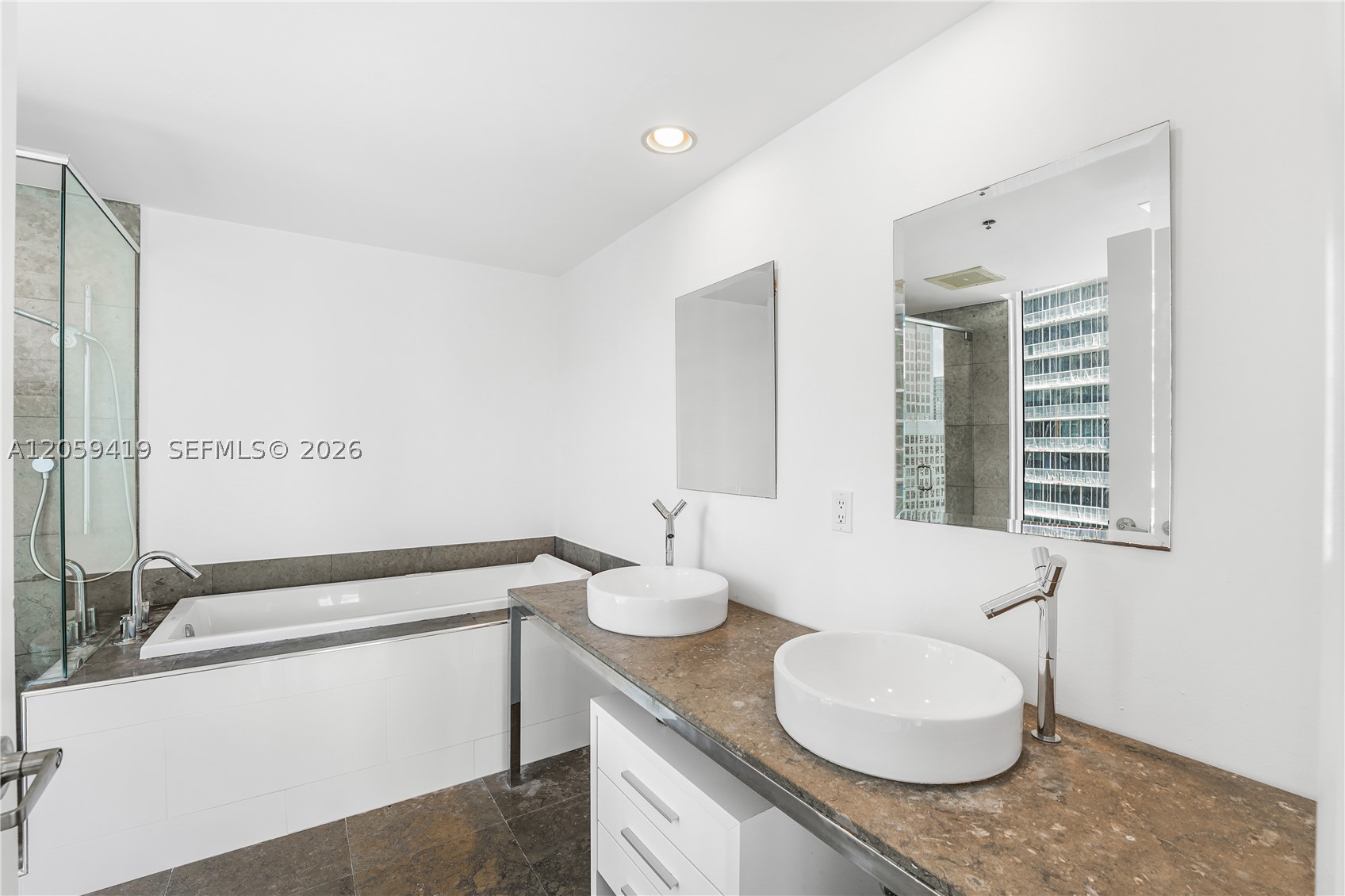 image Icon Brickell II14