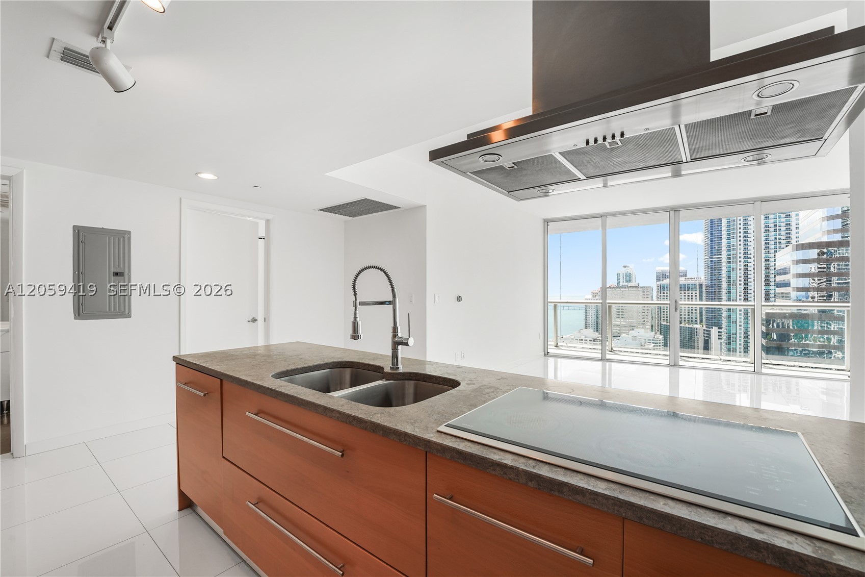 image Icon Brickell II6