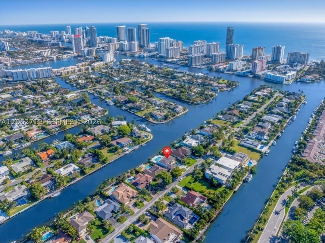 406 Holiday Dr Hallandale Beach, FL 33009