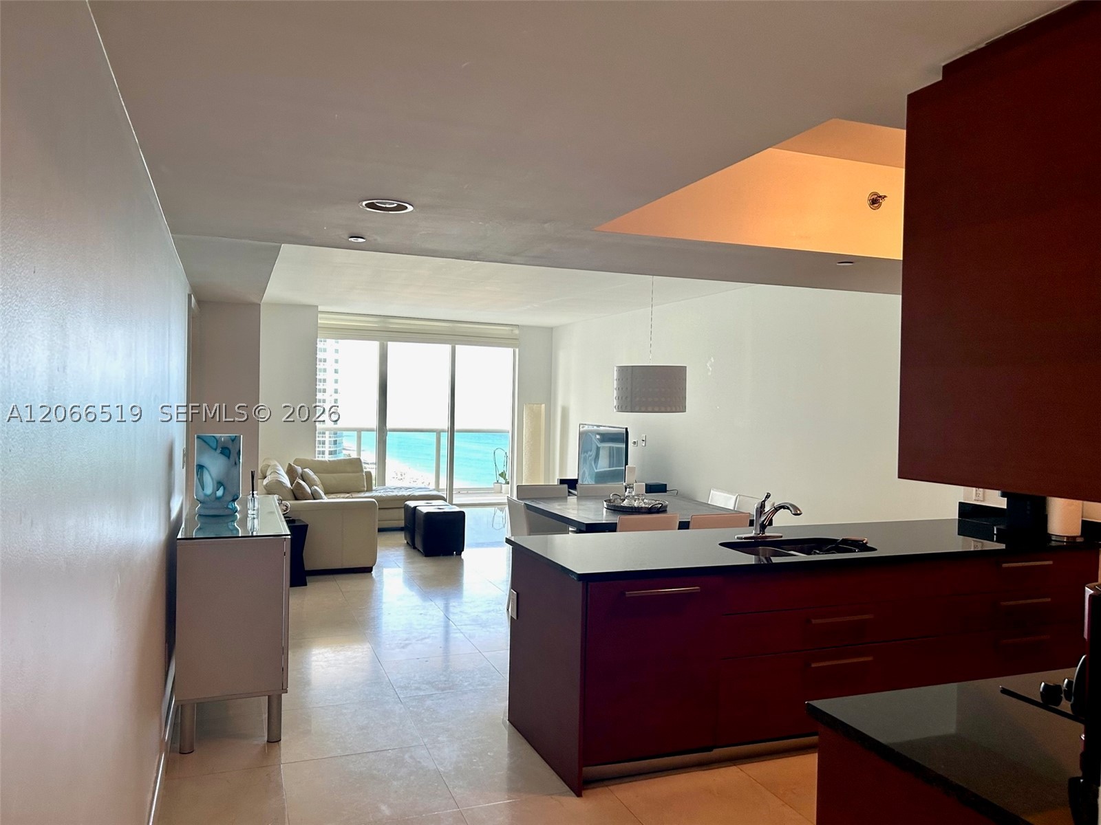 image Beach Club 230
