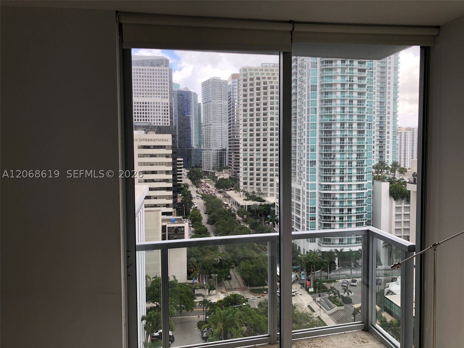 image 1060 Brickell - 10605