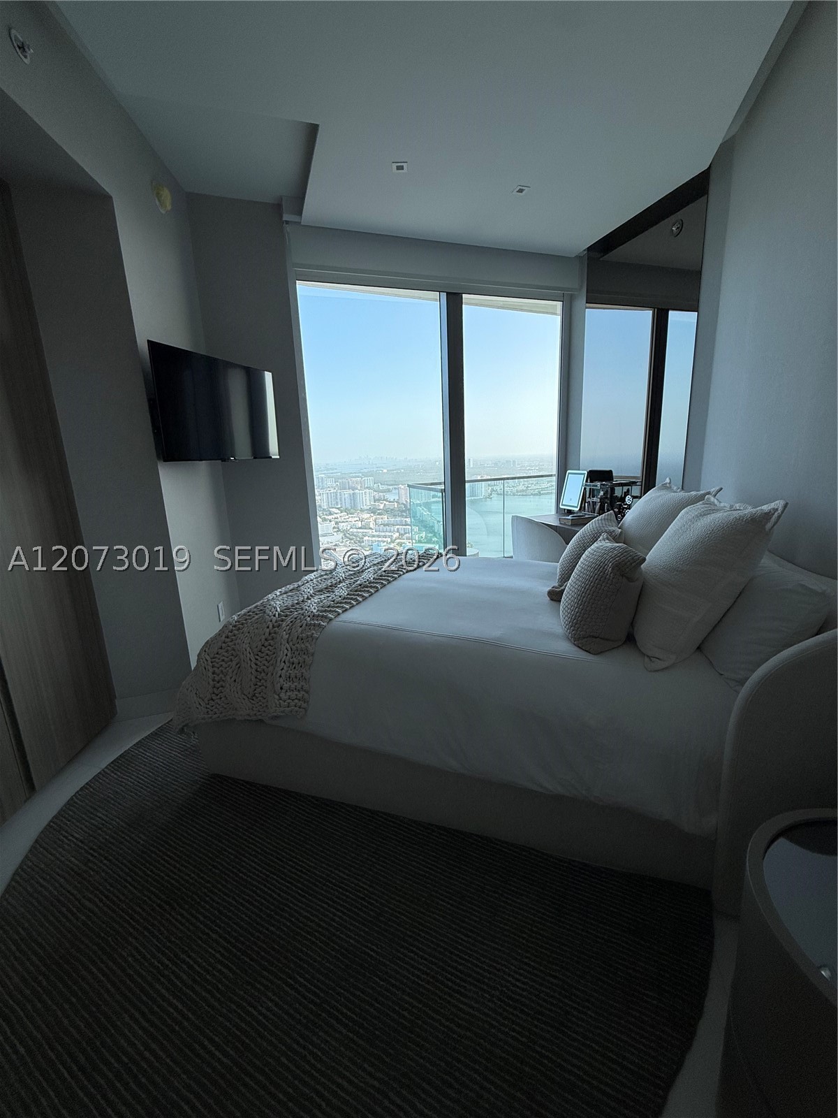 18975 Collins Ave #5404 Sunny Isles Beach, FL 33160