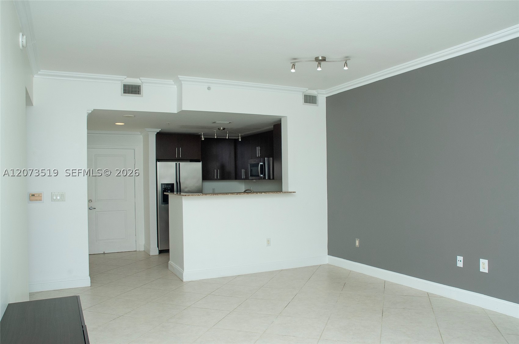 image Ten Aragon Condo5