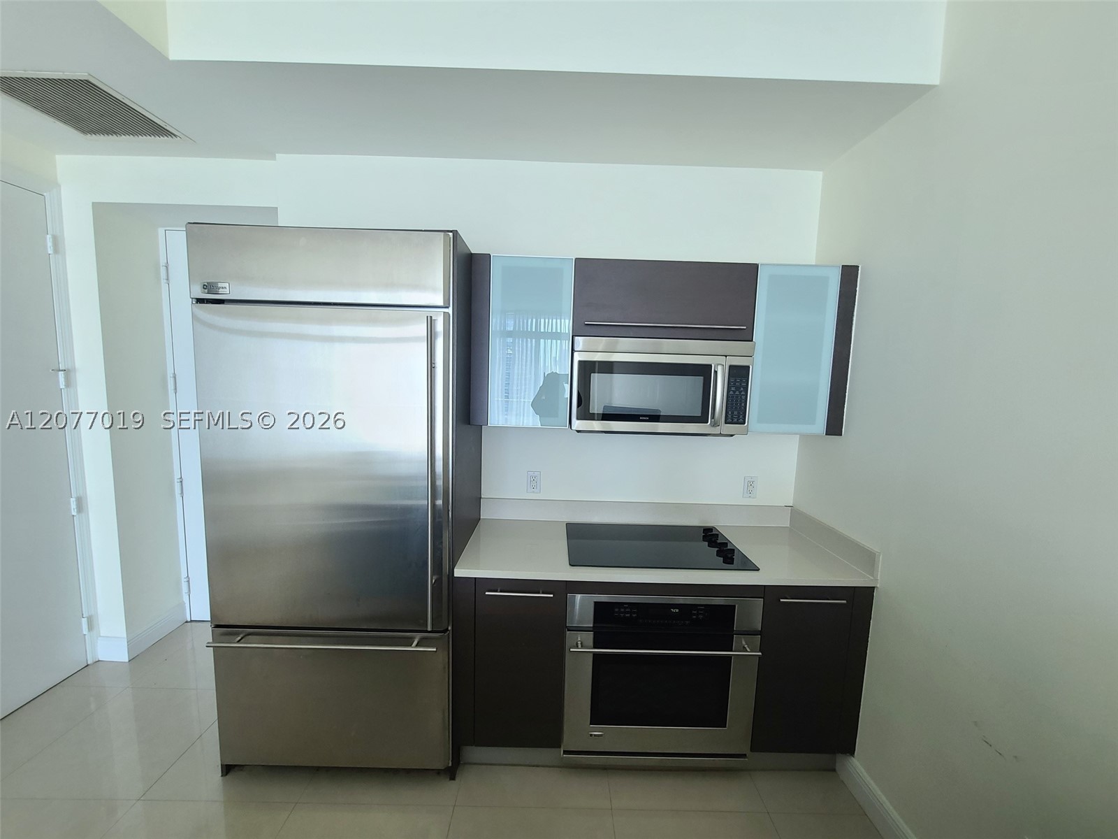 image 500 Brickell West16