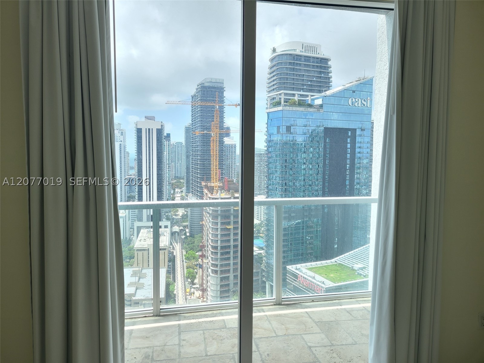 image 500 Brickell West22