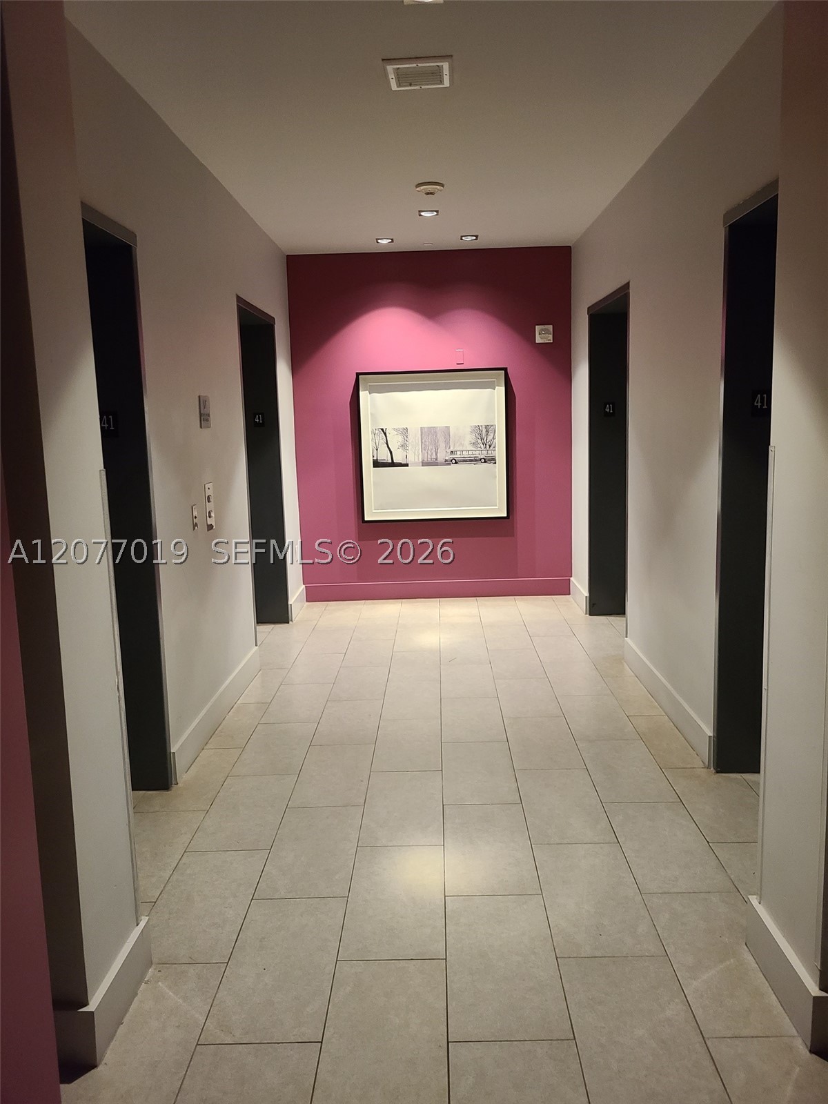 image 500 Brickell West24