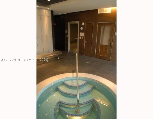 image 500 Brickell West35