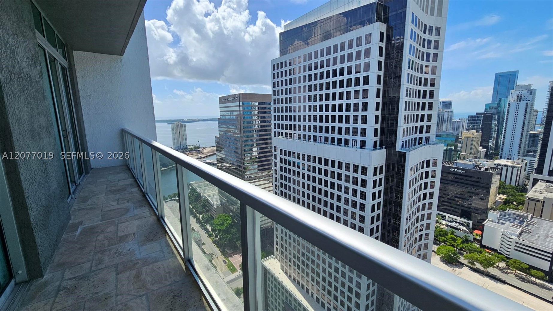 image 500 Brickell West42
