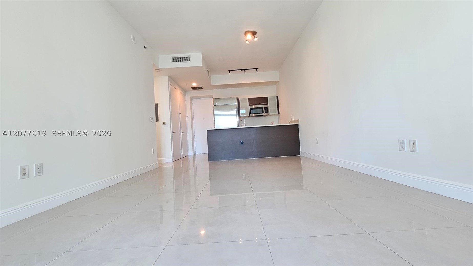 image 500 Brickell West44