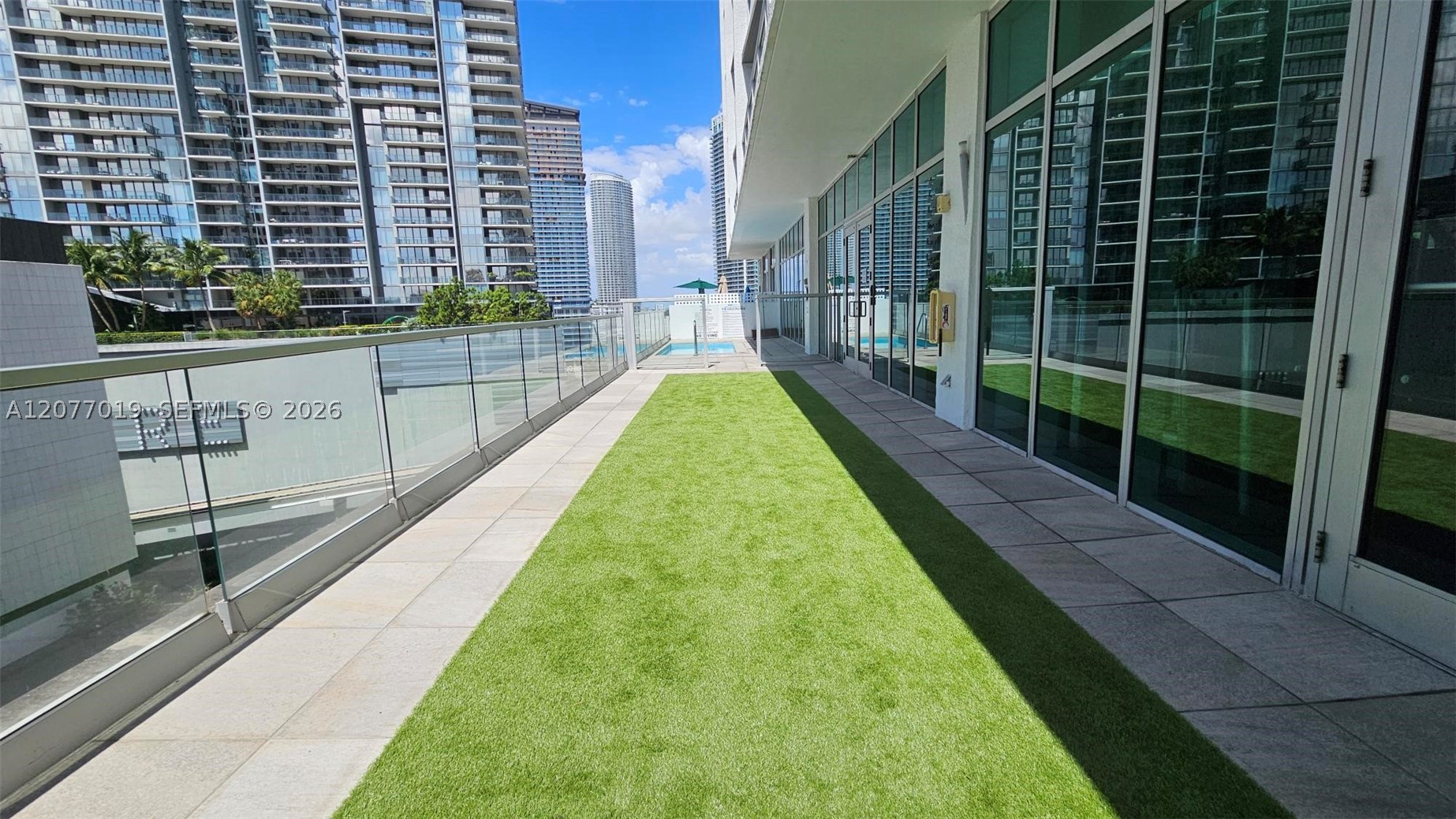 image 500 Brickell West52