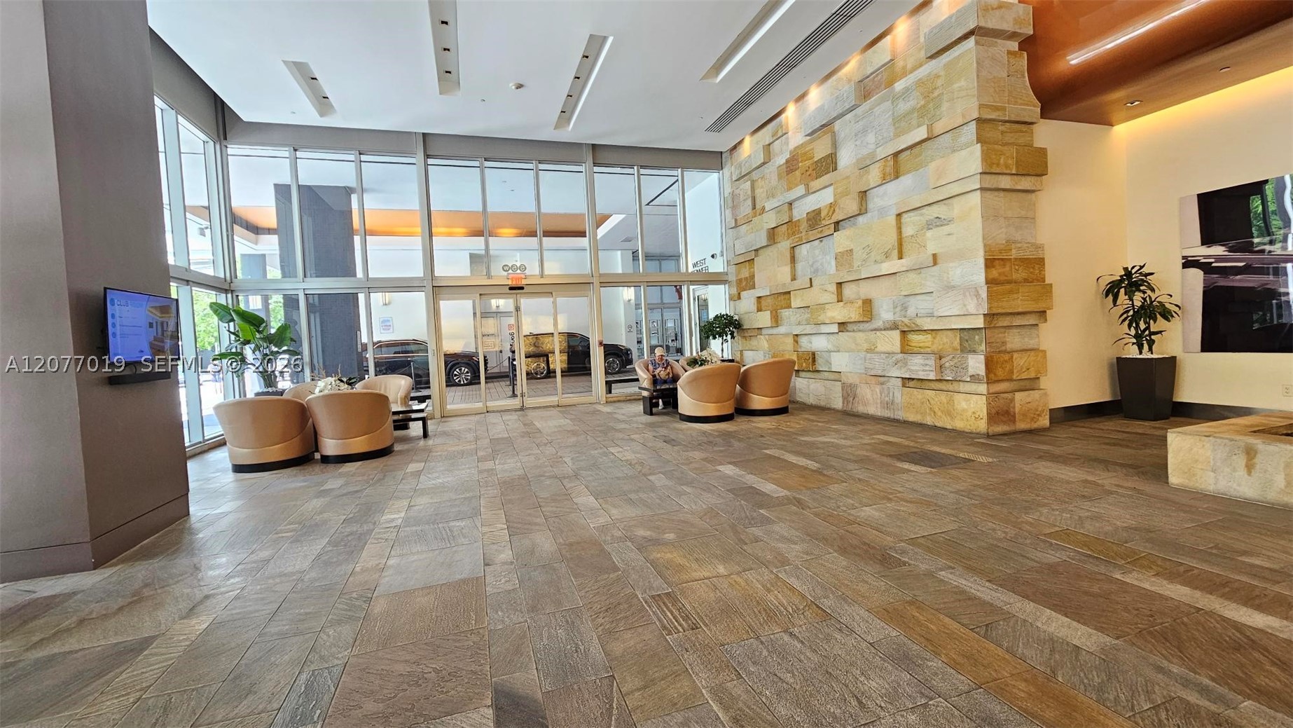image 500 Brickell West60