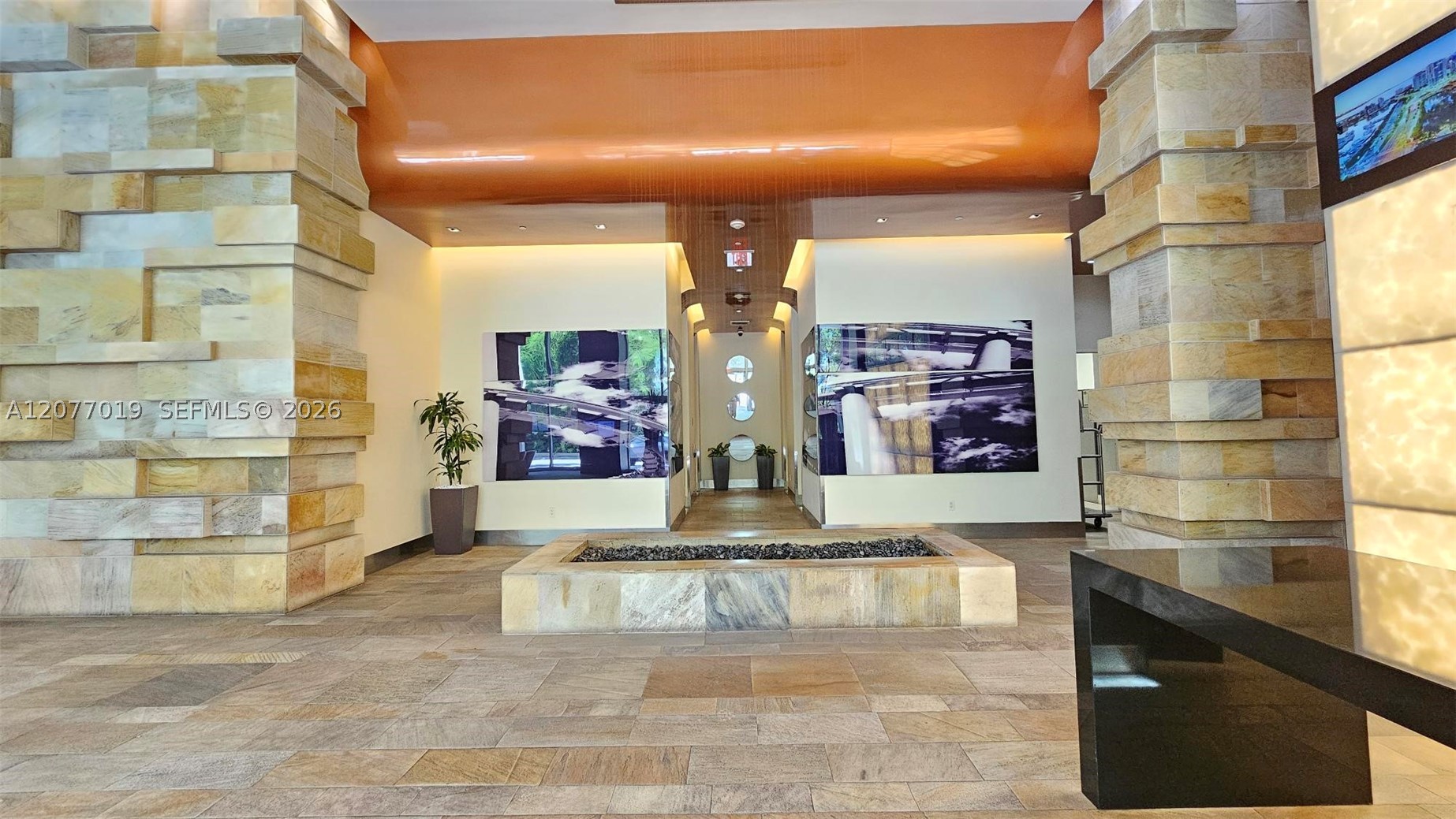 image 500 Brickell West61
