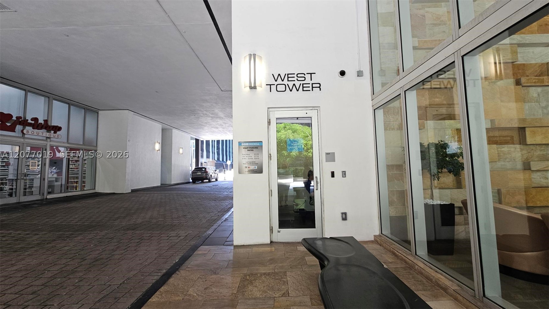 image 500 Brickell West62
