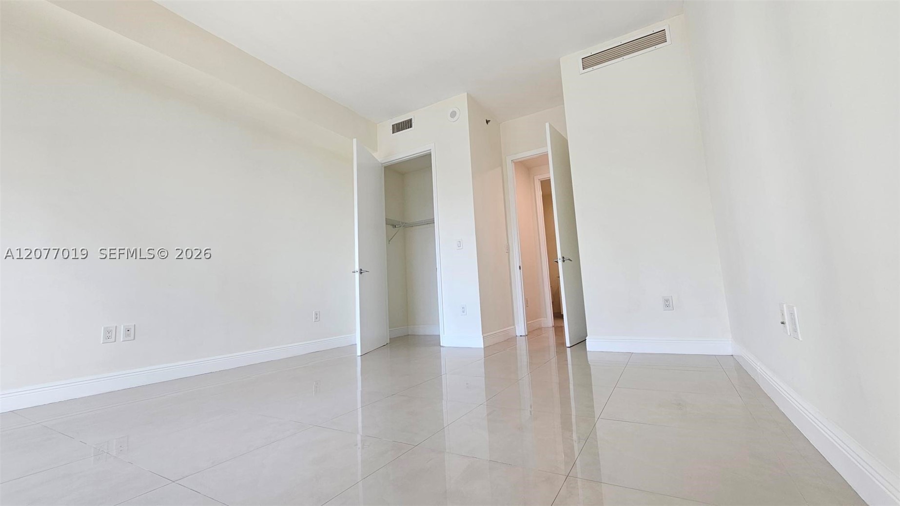 image 500 Brickell West73