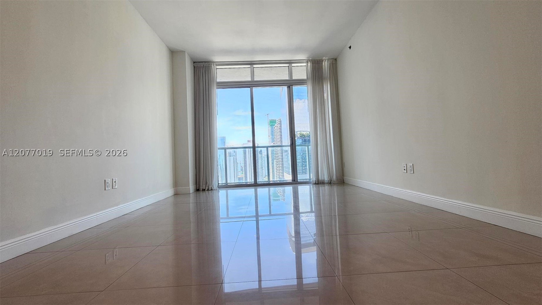 image 500 Brickell West75