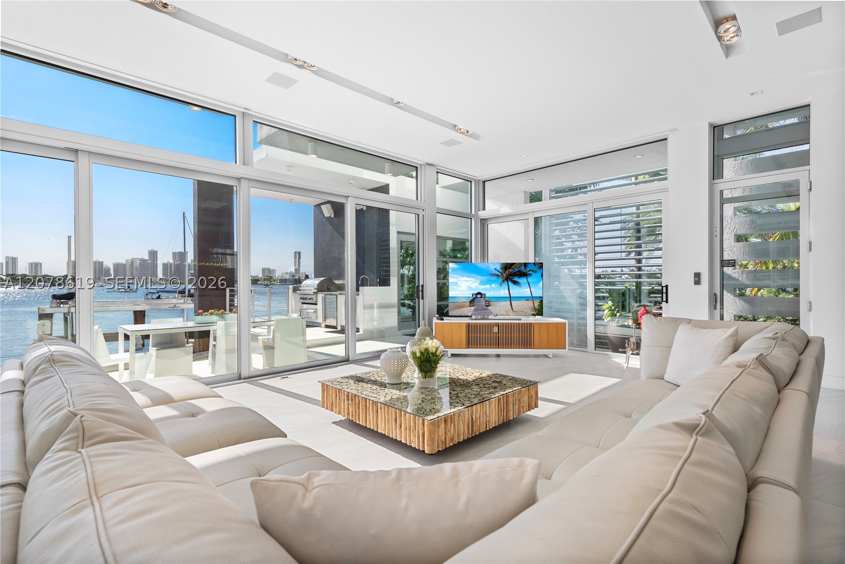 440 S Hibiscus Dr Miami Beach, FL 33139