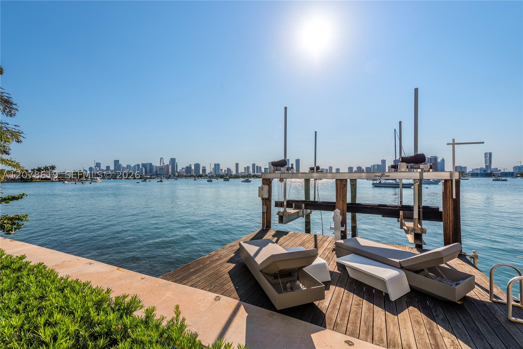 440 S Hibiscus Dr Miami Beach, FL 33139