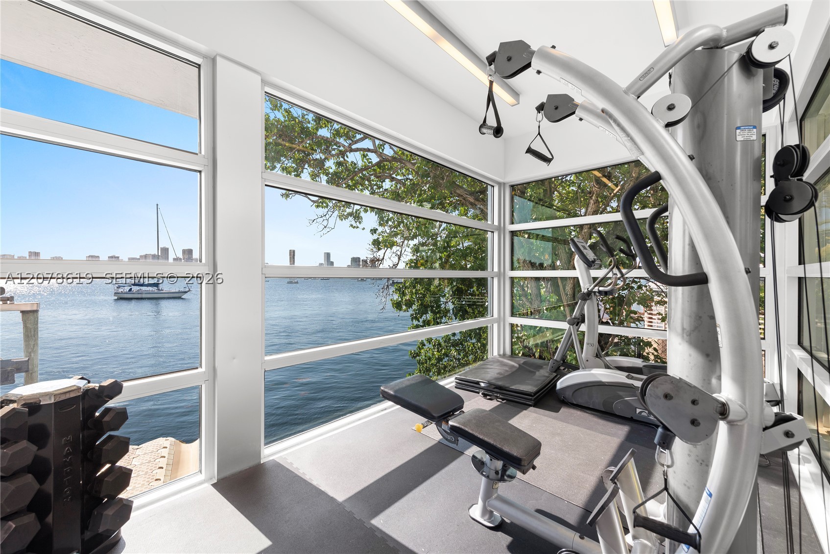440 S Hibiscus Dr Miami Beach, FL 33139