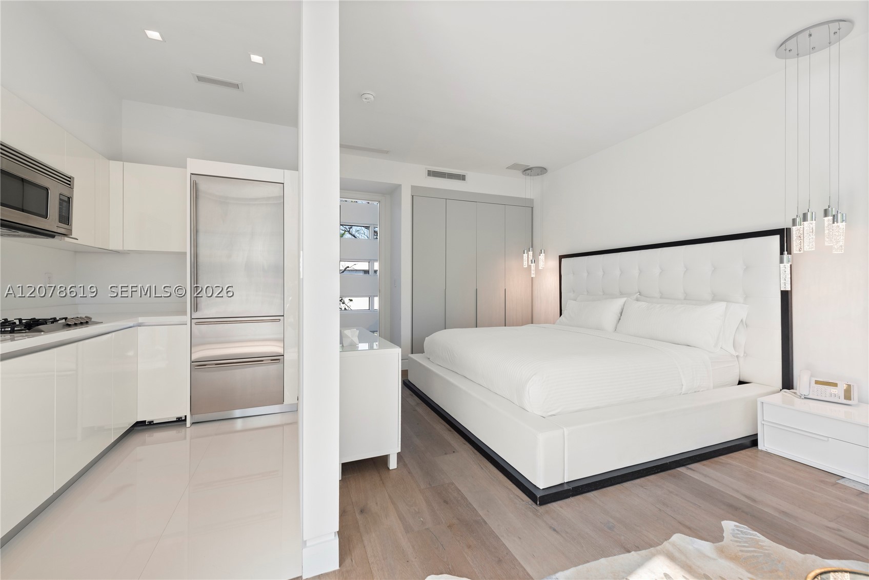440 S Hibiscus Dr Miami Beach, FL 33139