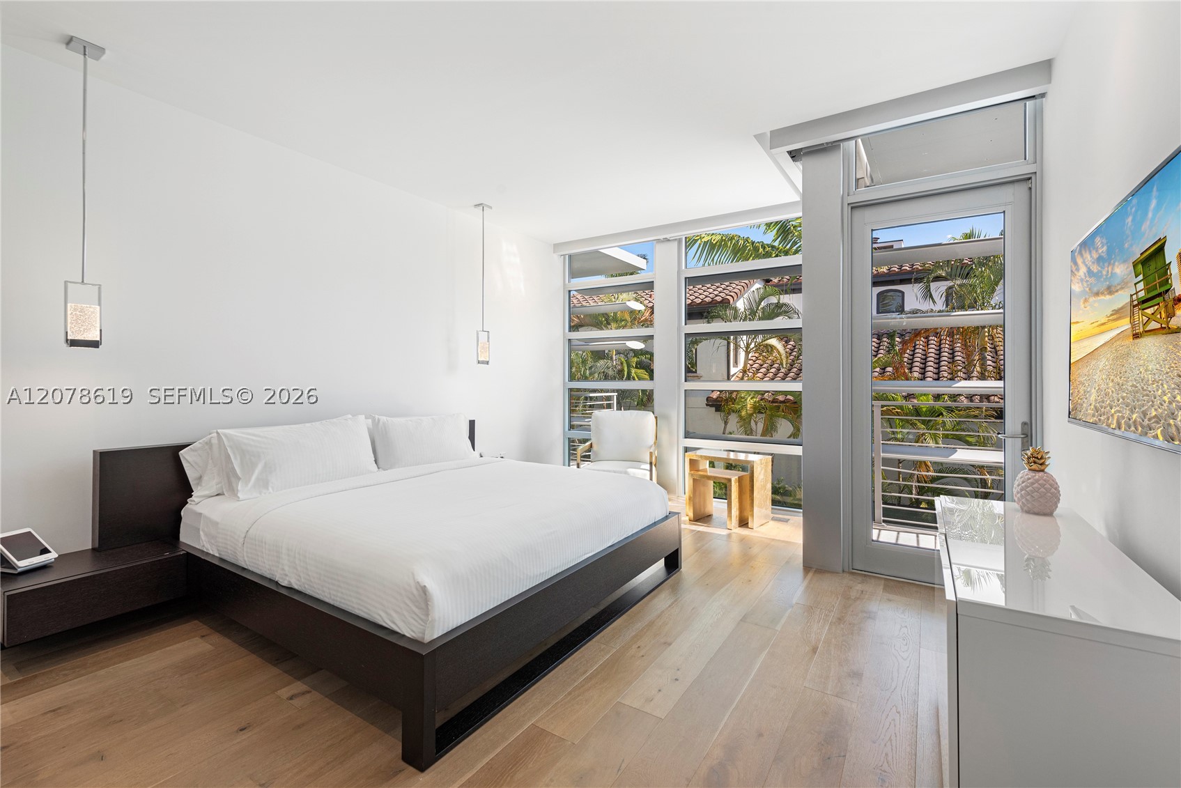 440 S Hibiscus Dr Miami Beach, FL 33139