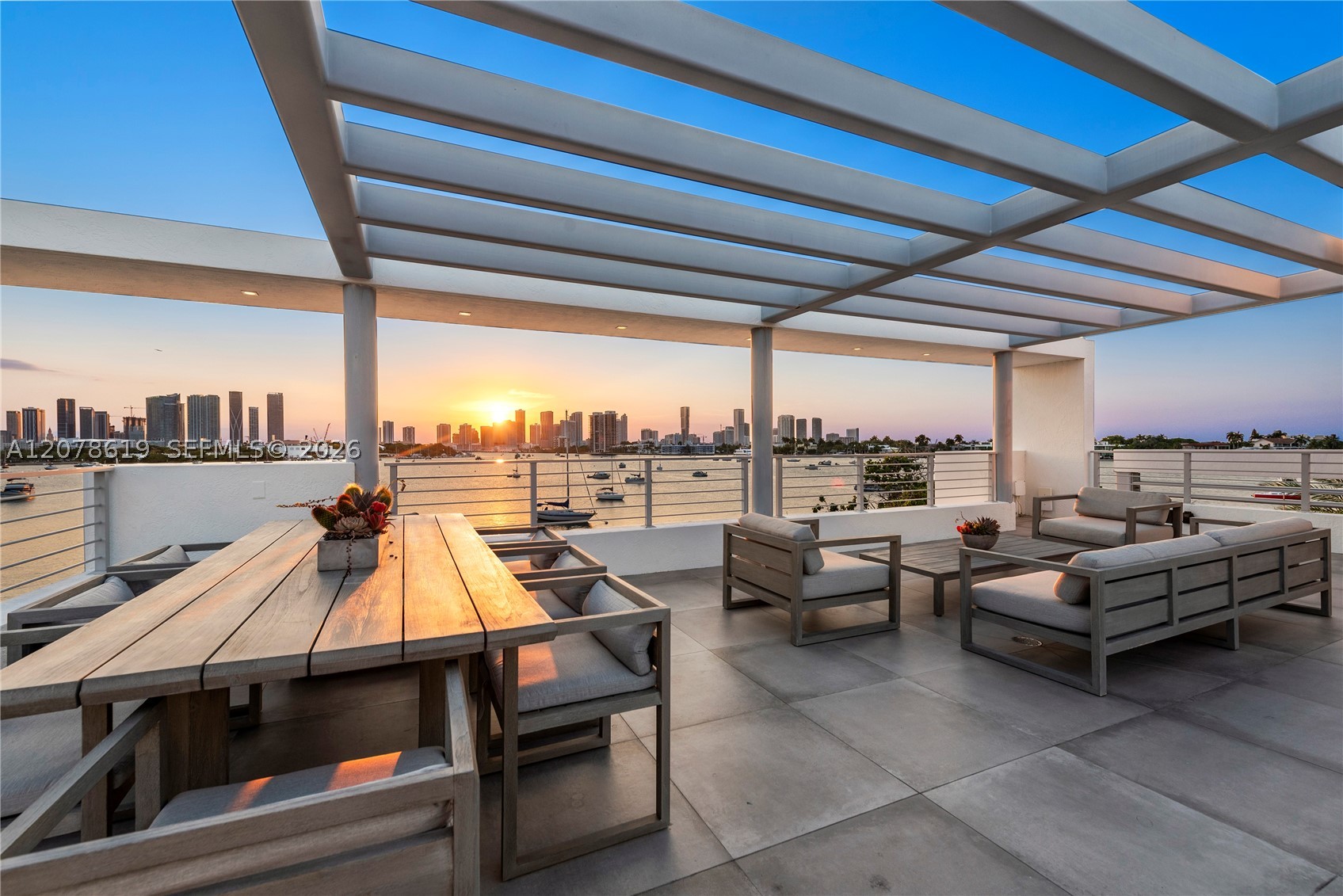 440 S Hibiscus Dr Miami Beach, FL 33139