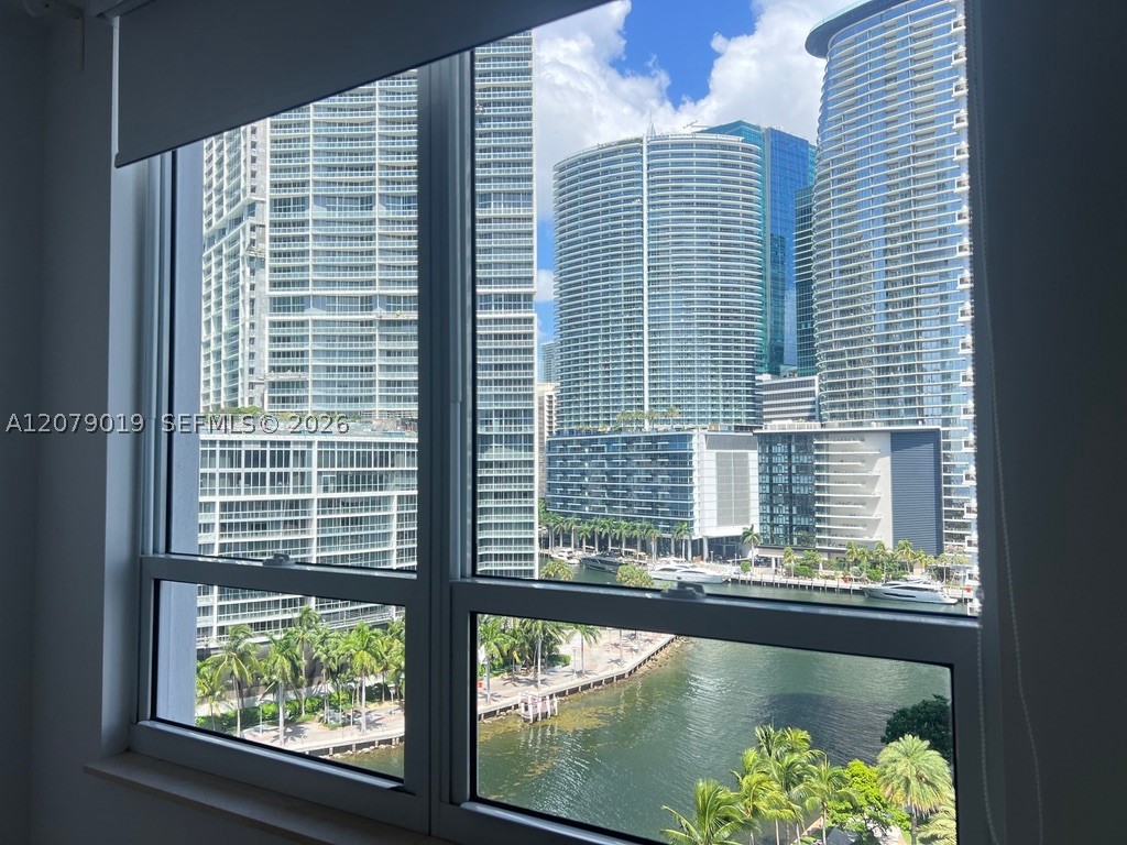 image Courts Brickell Key23